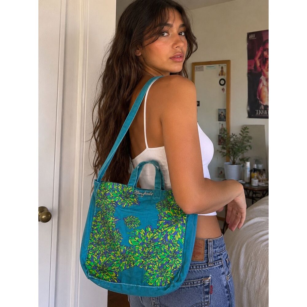 MARC JACOBS Blue Green Floral Canvas Shoulder Tote Bag  Women's Size Medium